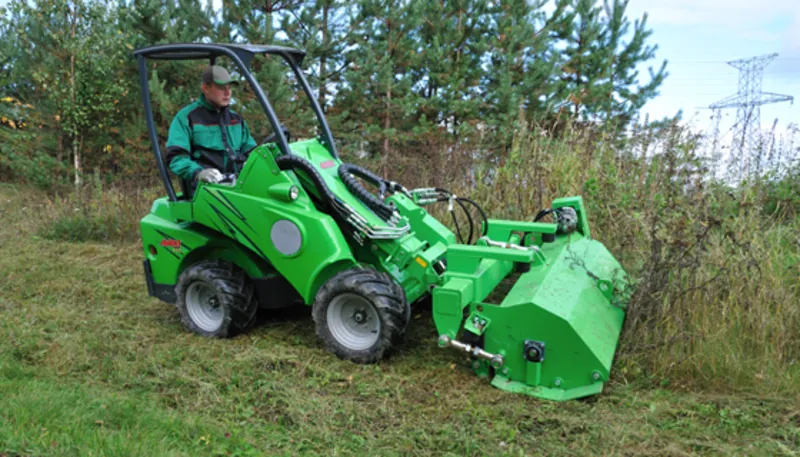 400-series Avant Loaders
