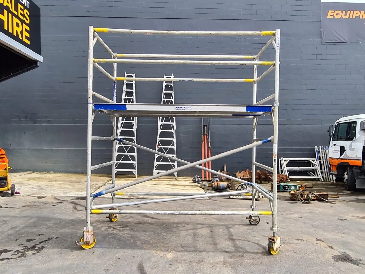 2 Meter Scaffold